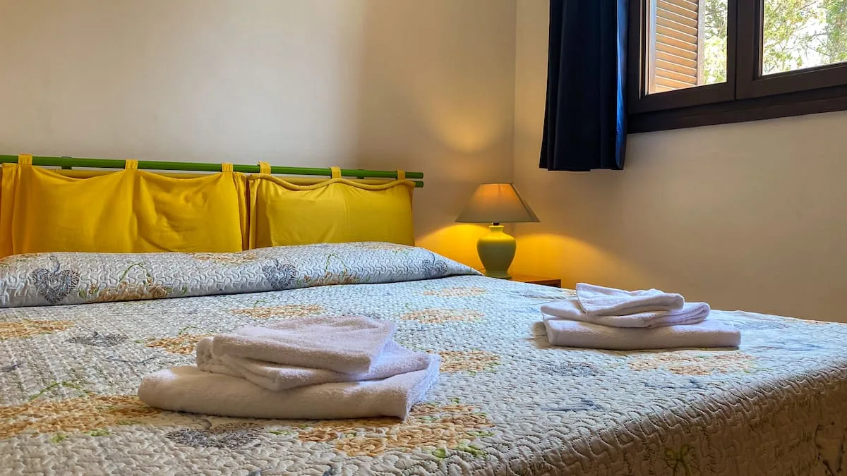 Appartamento con piscina e giardini lussureggianti foto 4