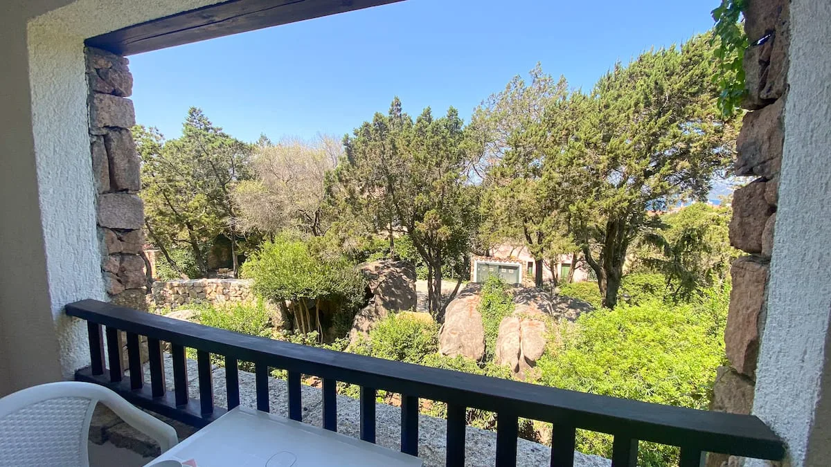 Appartamento con piscina e giardini lussureggianti foto 7