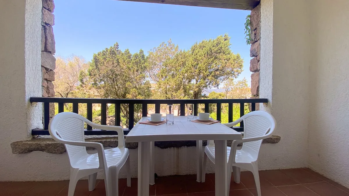 Appartamento con piscina e giardini lussureggianti foto 19