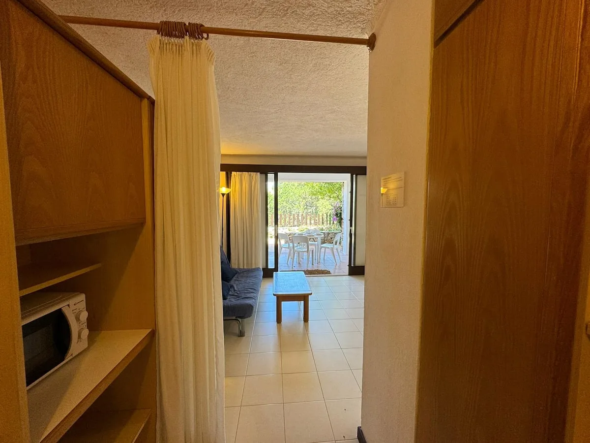 Appartamento con terrazza e piscina foto 4