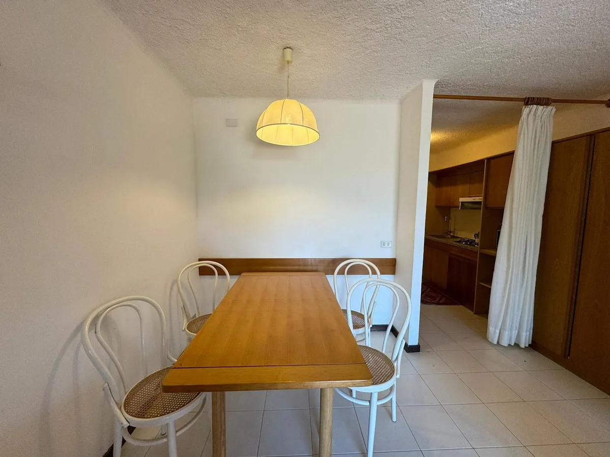 Appartamento con terrazza e piscina foto 10
